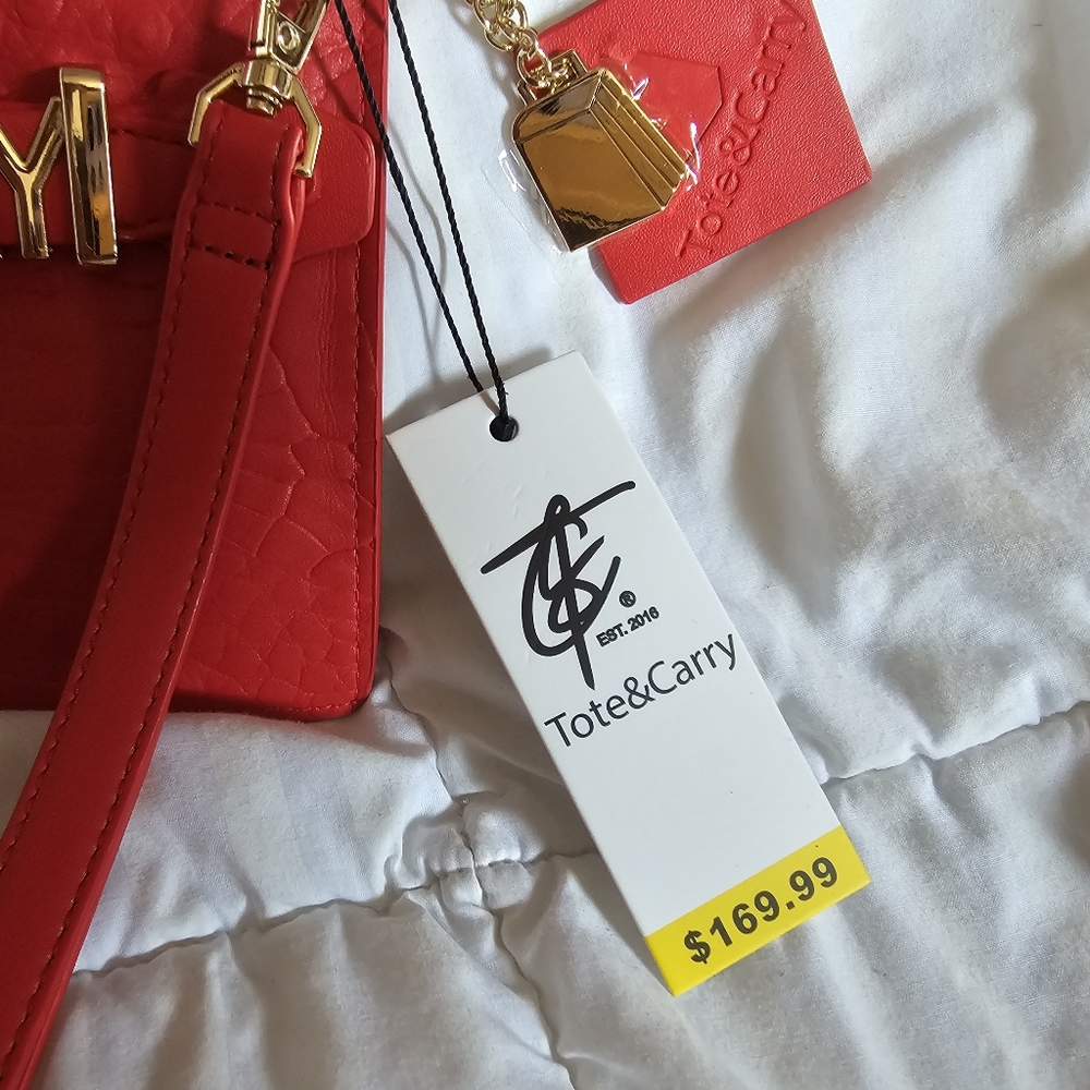 Red Tote&Carry Crocodile clutch